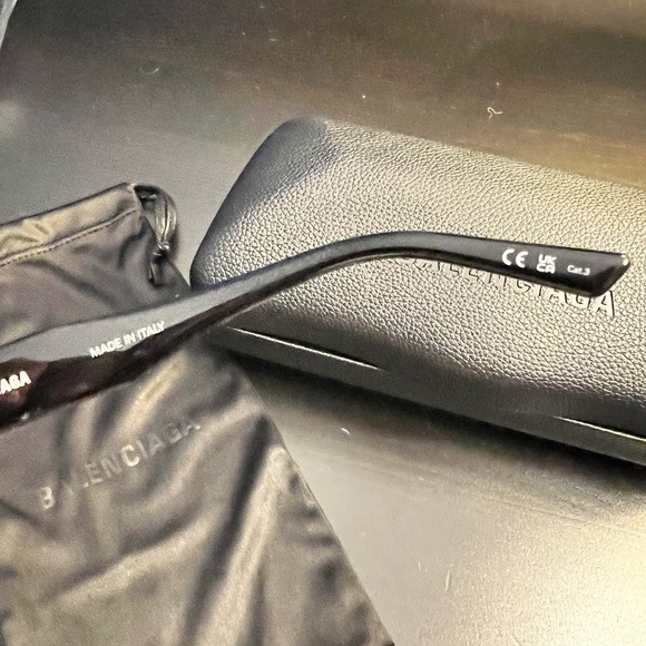 Balenciaga sunglasses - Picture 13 of 14